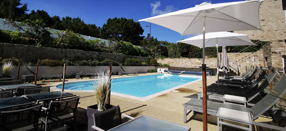 Piscine chauffée à Carnac au bord de la mer